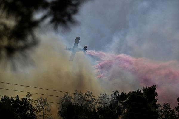 Fire following over border rockets launching to Israel from Lebanon, amid o<em></em>ngoing cross-border hostilities between Hezbollah and Israeli forces, in northrn Israel. 