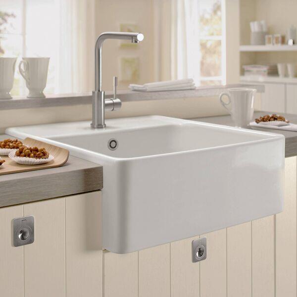 Traditio<em></em>nal earthenware and ceramic sinks are relatively easy to keep clean with a daily wipedown: Villeroy & Boch Butlers sink, various sizes, multiple suppliers.