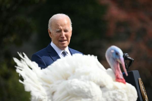 President Joe Biden jumbled up a joke a<em></em>bout pop stars during the Thanksgiving turkey pardon at the White House on Monday.