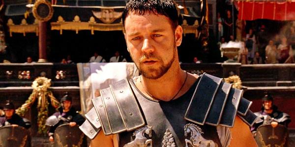 Russell Crowe as Maximus looking weak and despo<em></em>ndent in Gladiator.